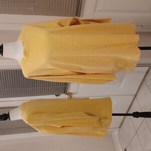 4/$60 Yellow Long Sleeve Tee - Size Large
